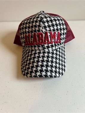Alabama Houndstooth Trucker Hat - Crimson & Black Roll Tide EUC